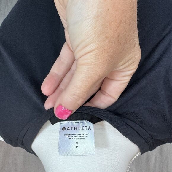 Athleta Casual Tank Top Tunic Size Small Black Gathered Side Ultrasoft Flowy - Picture 8 of 8